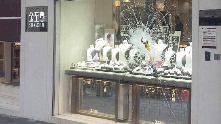 trộm nhẫn kim cương ở Hong Kong ảnh 1 trom nhan kim cuong o Hong Kong anh 1