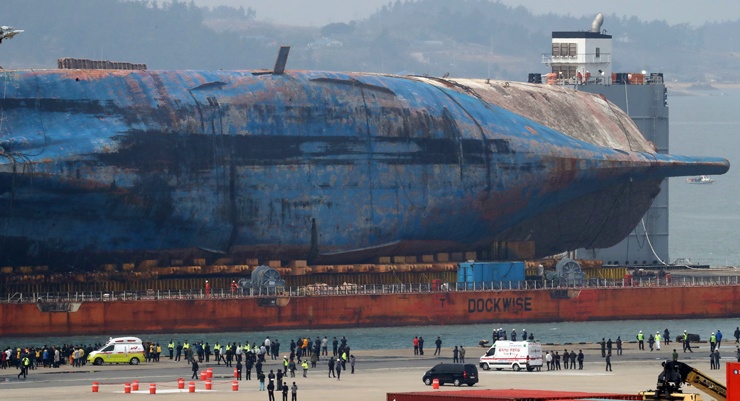 Pha Sewol da cap ben cuoi cung sau 1.080 ngay hinh anh