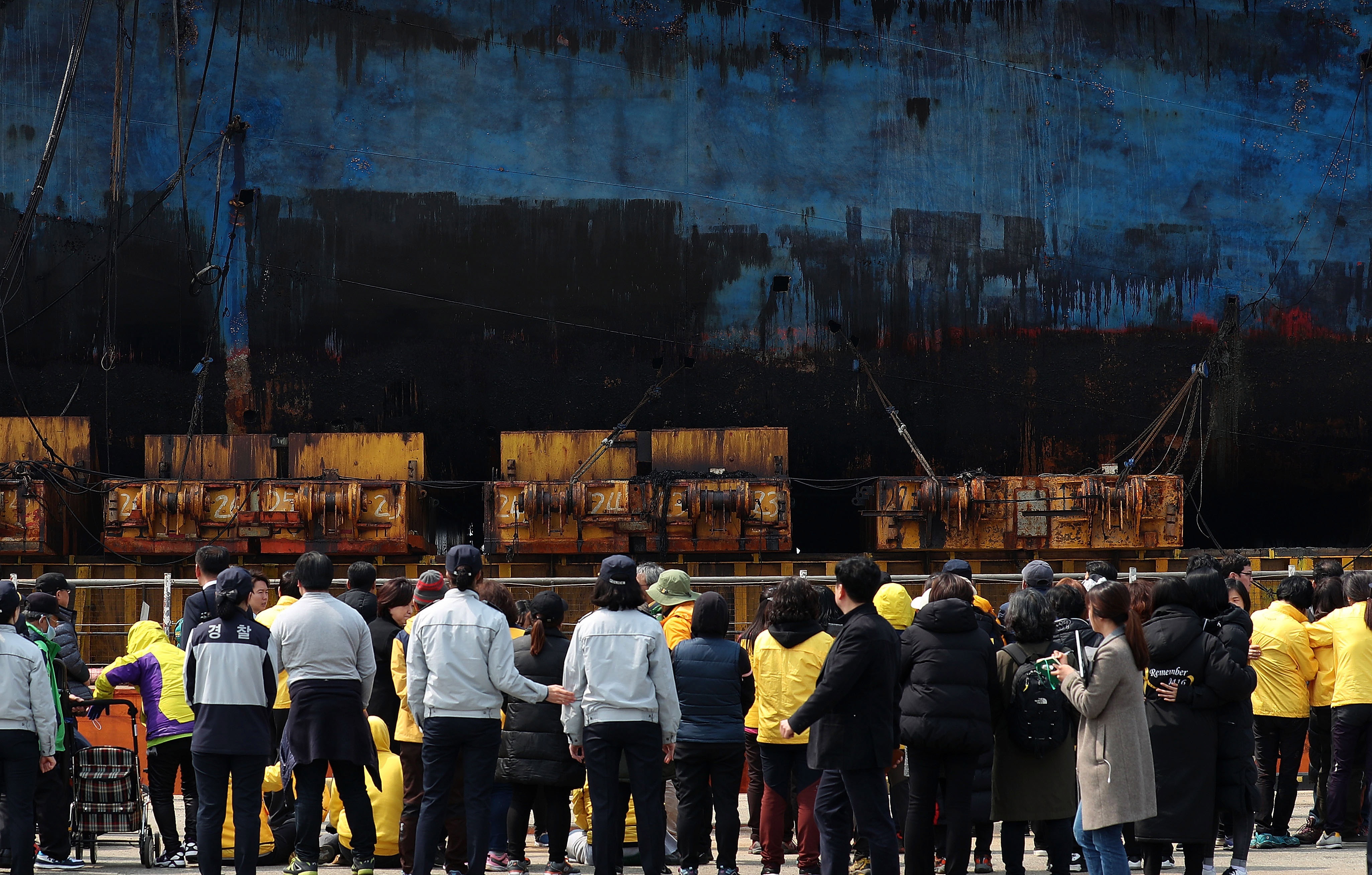 pha Sewol duoc dua vao bo anh 5