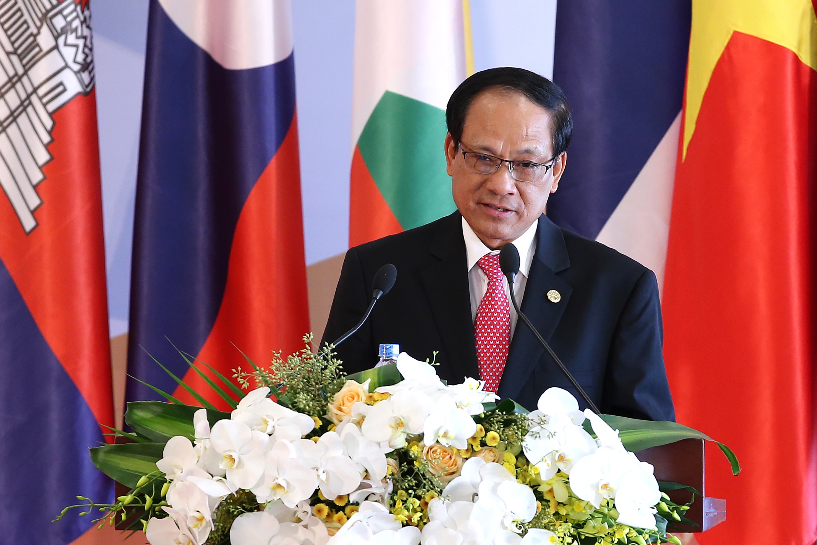 'COC o Bien Dong phai co tinh rang buoc ve phap ly' hinh anh