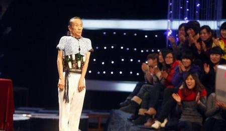 cao thu suc cot cong Trung Quoc anh 1