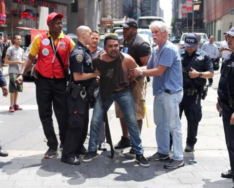 Nghi pham dam xe New York bi canh sat bat tai hien truong hinh anh