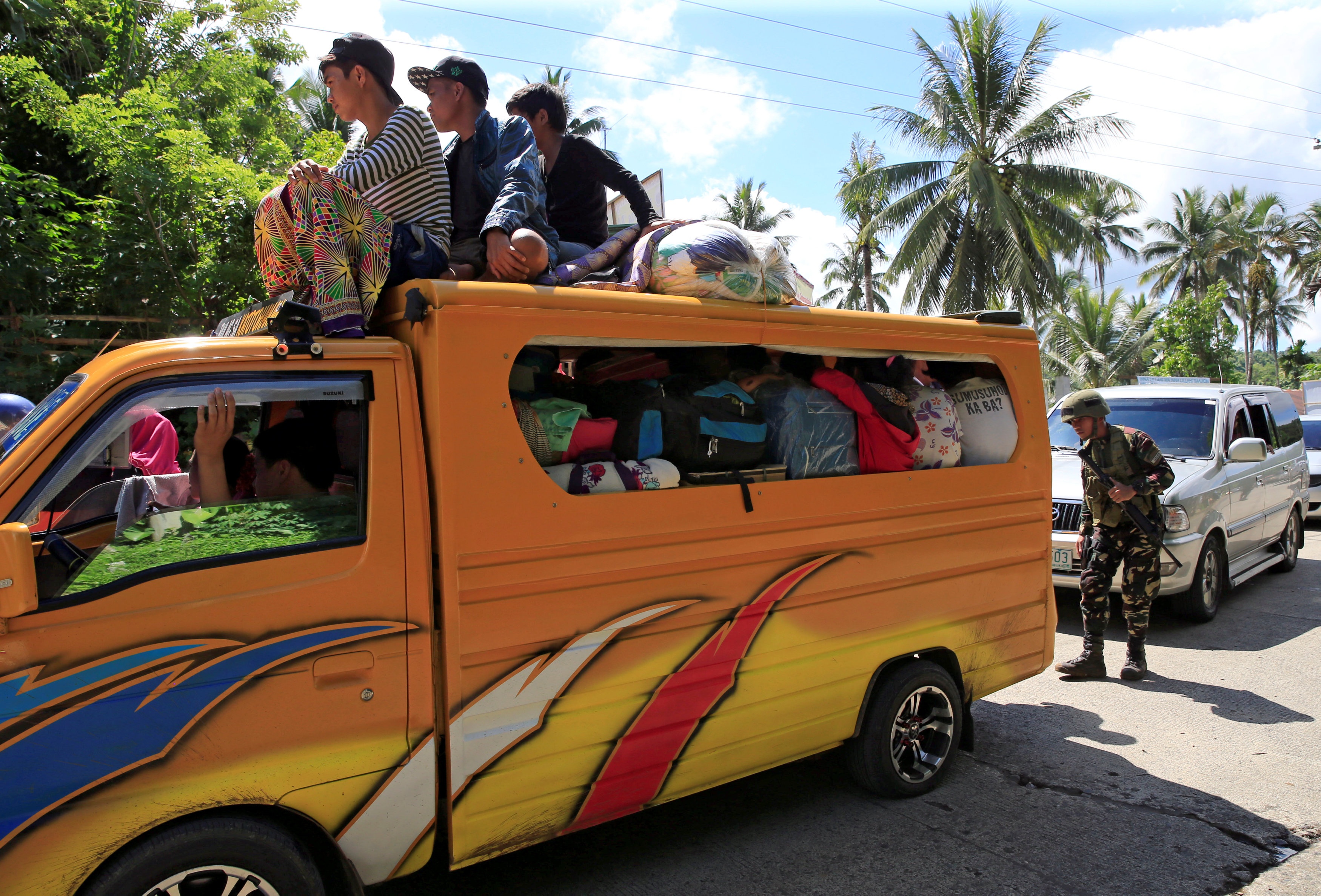 dan Philippines chay loan anh 3