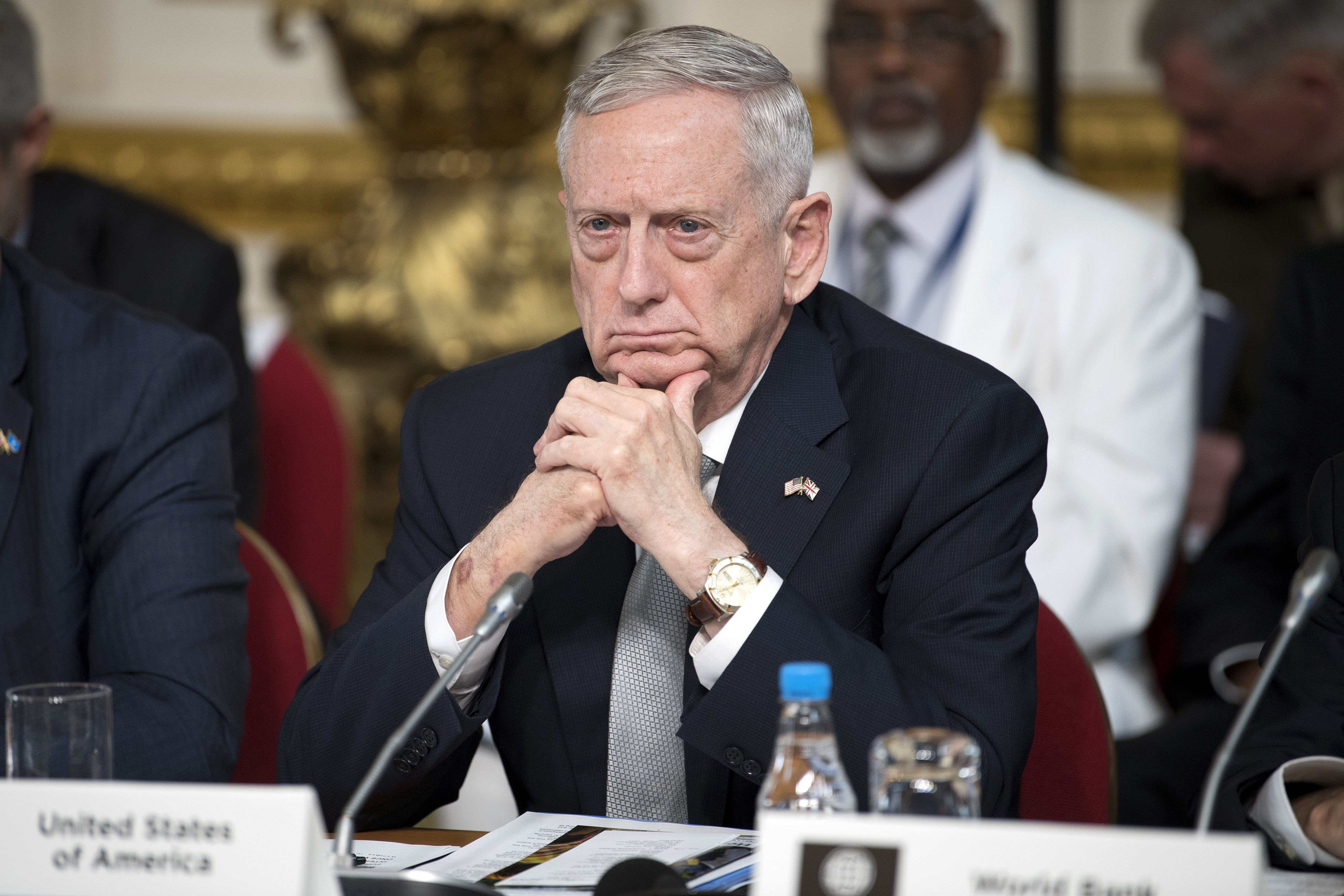 Bo truong Quoc phong My duoc cho doi o Doi thoai Shangri-La hinh anh