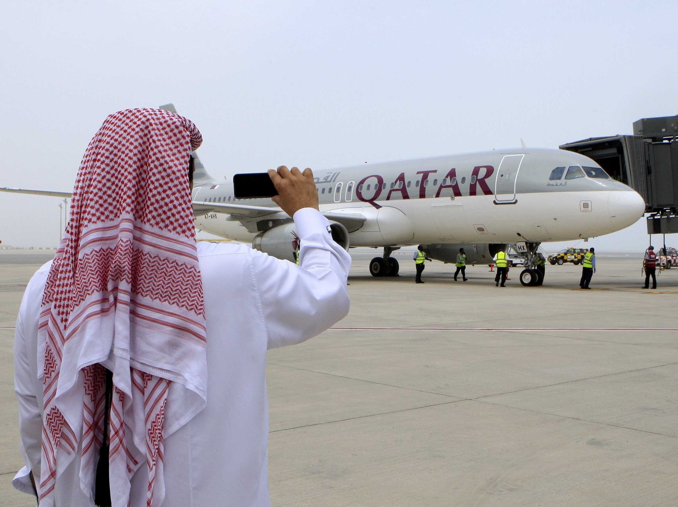 Tinh the 'ngan can treo soi toc' cua Qatar Airways hinh anh