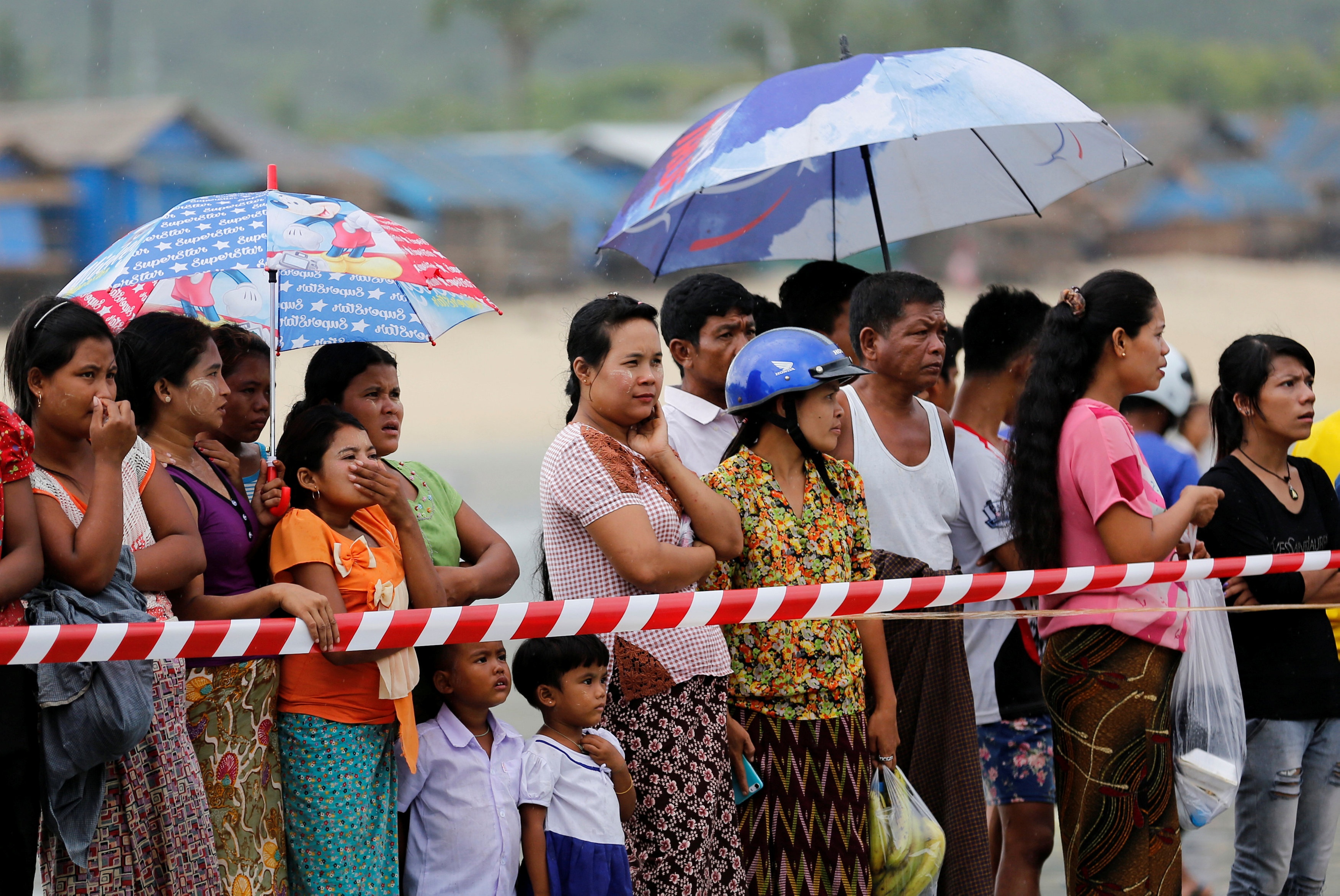 may bay roi o Myanmar anh 8