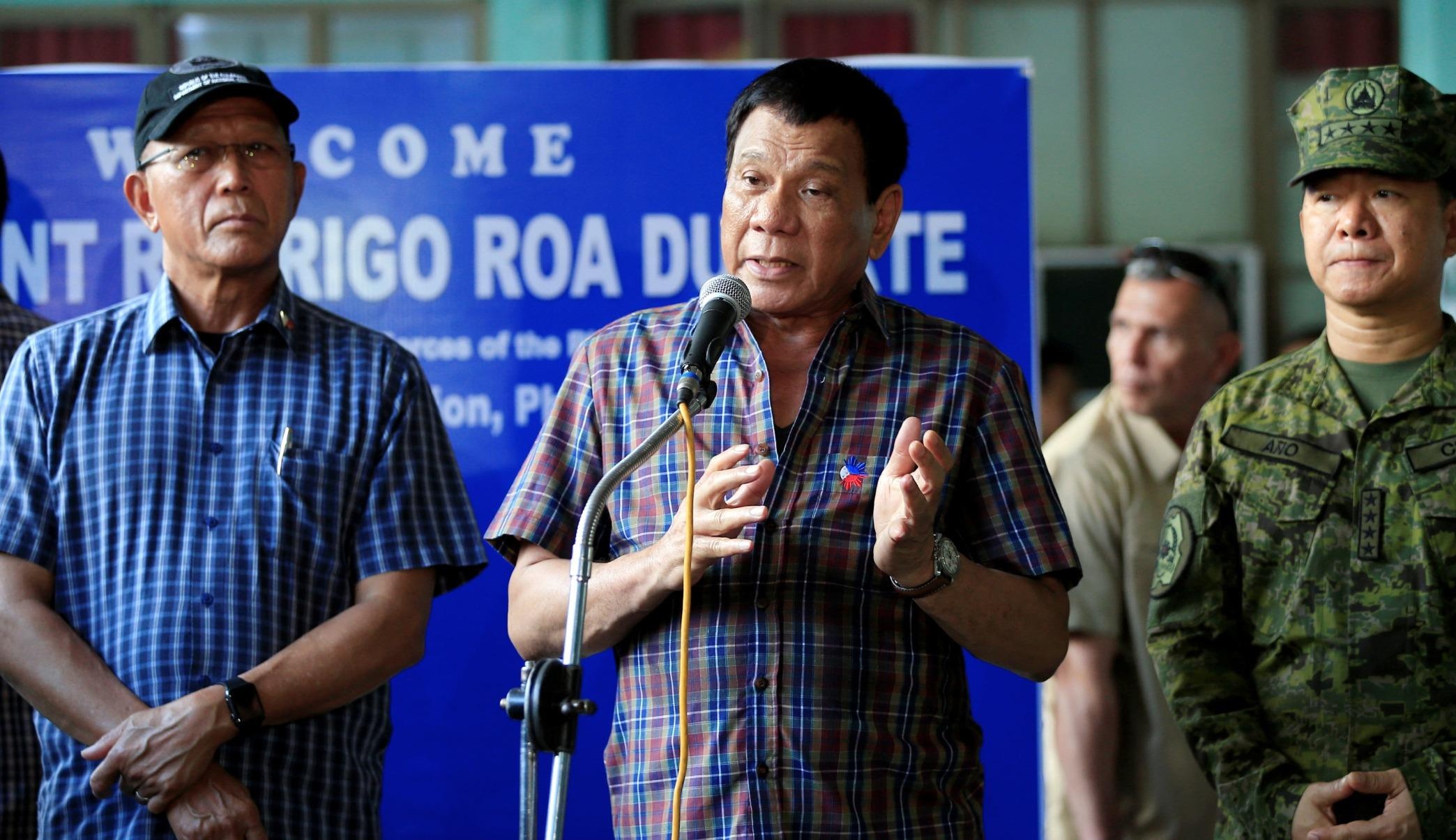 Tap trung chong ma tuy, Duterte khong kip tro tay truoc IS hinh anh