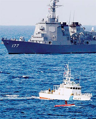 tau chien va cham tau cho hang anh 1