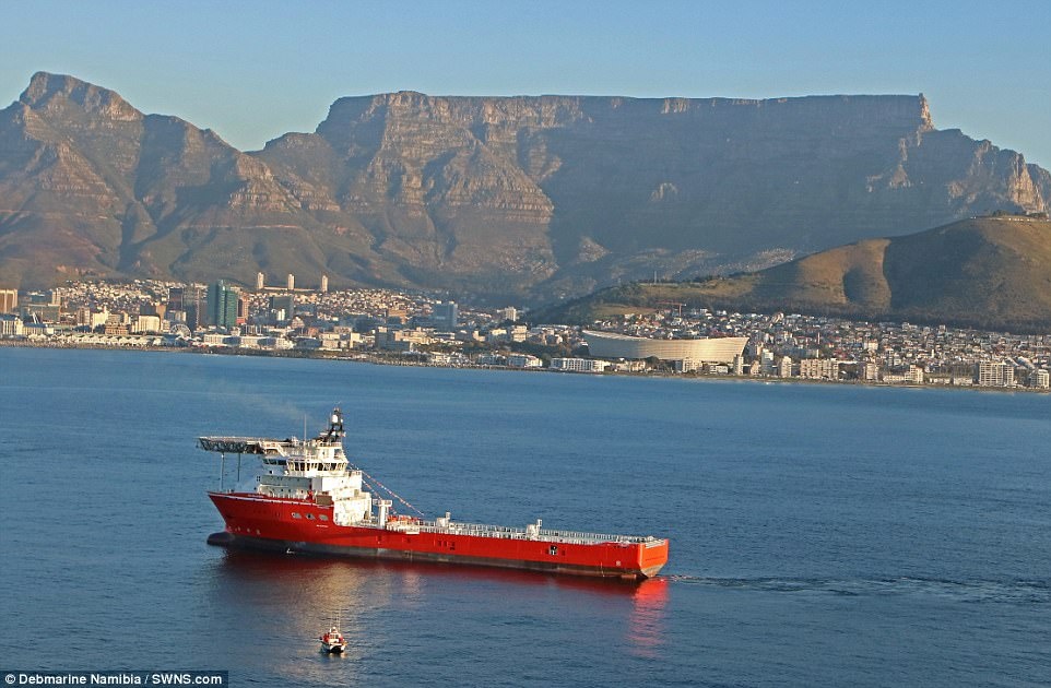 tau tham do kim cuong duoi bien lon nhat the gioi anh 1