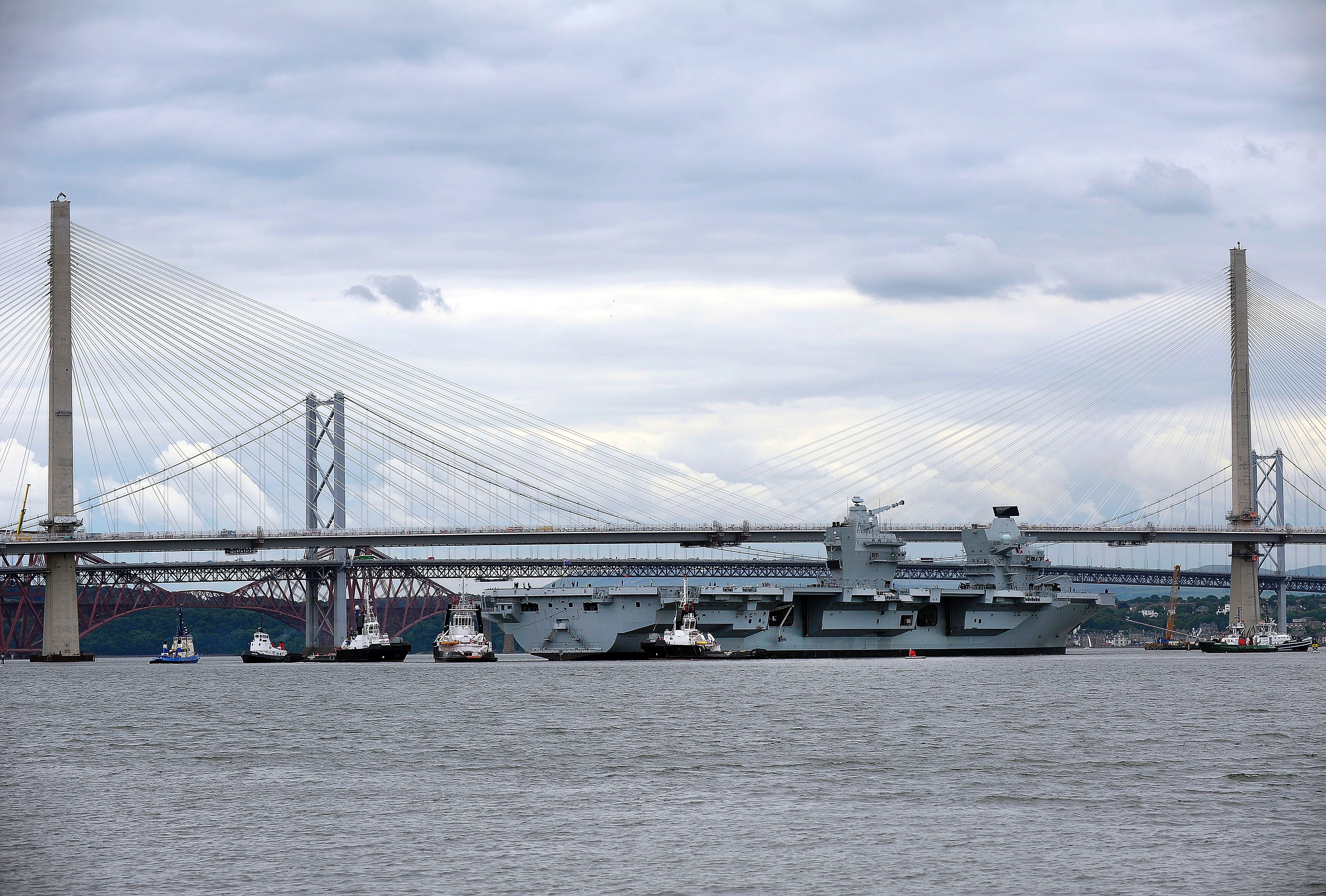 tau san bay lon nhat nuoc Anh anh 4