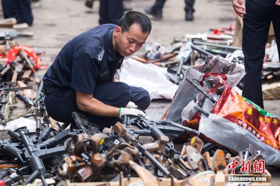 Trung Quoc tieu huy vu khi anh 4