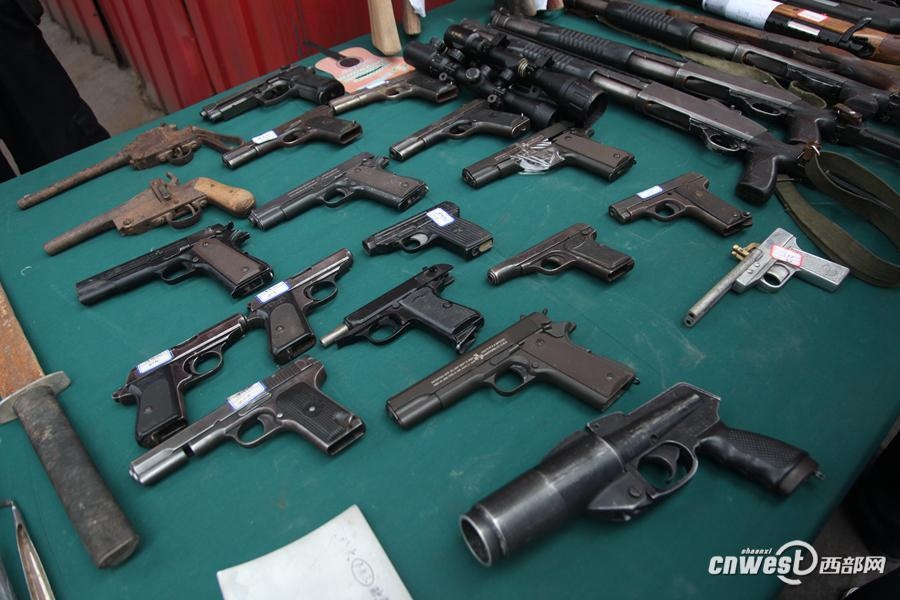 Trung Quoc tieu huy vu khi anh 8