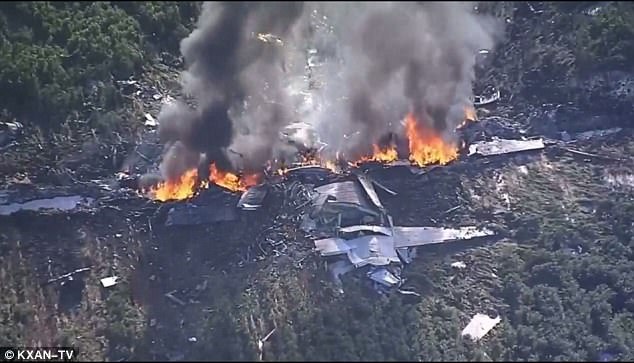 May bay quan su My roi, it nhat 16 nguoi chet hinh anh