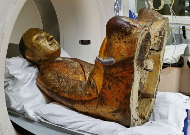 Mo phong chup CT buc tuong chua 'xac uop' nha su Trung Quoc hinh anh