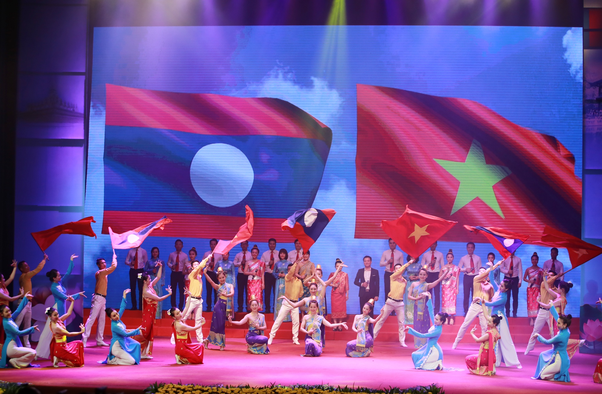 Viet - Lao ky niem 55 nam thiet lap quan he ngoai giao hinh anh