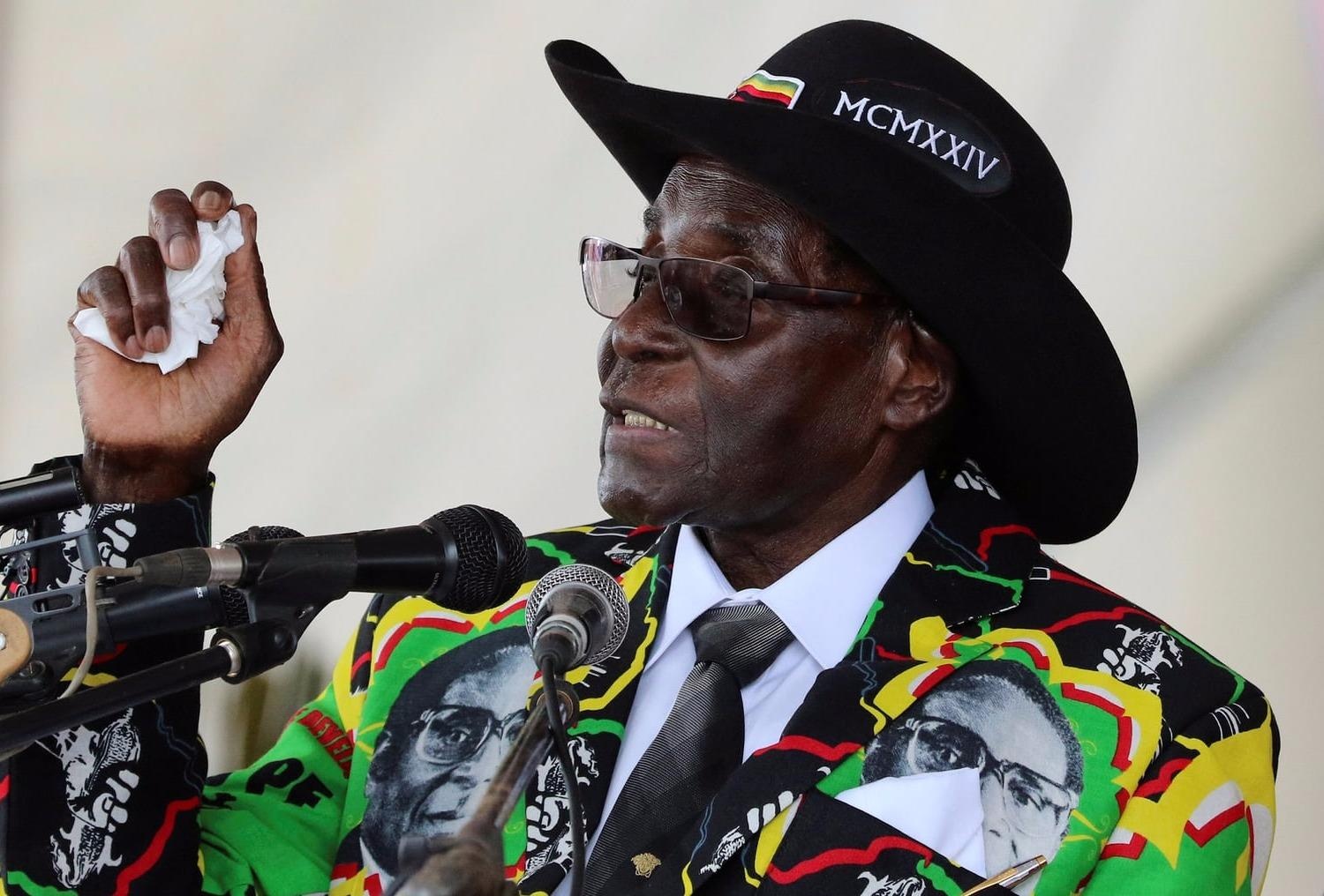 Tong thong 93 tuoi cua Zimbabwe van tranh cu sau 30 nam tai vi hinh anh