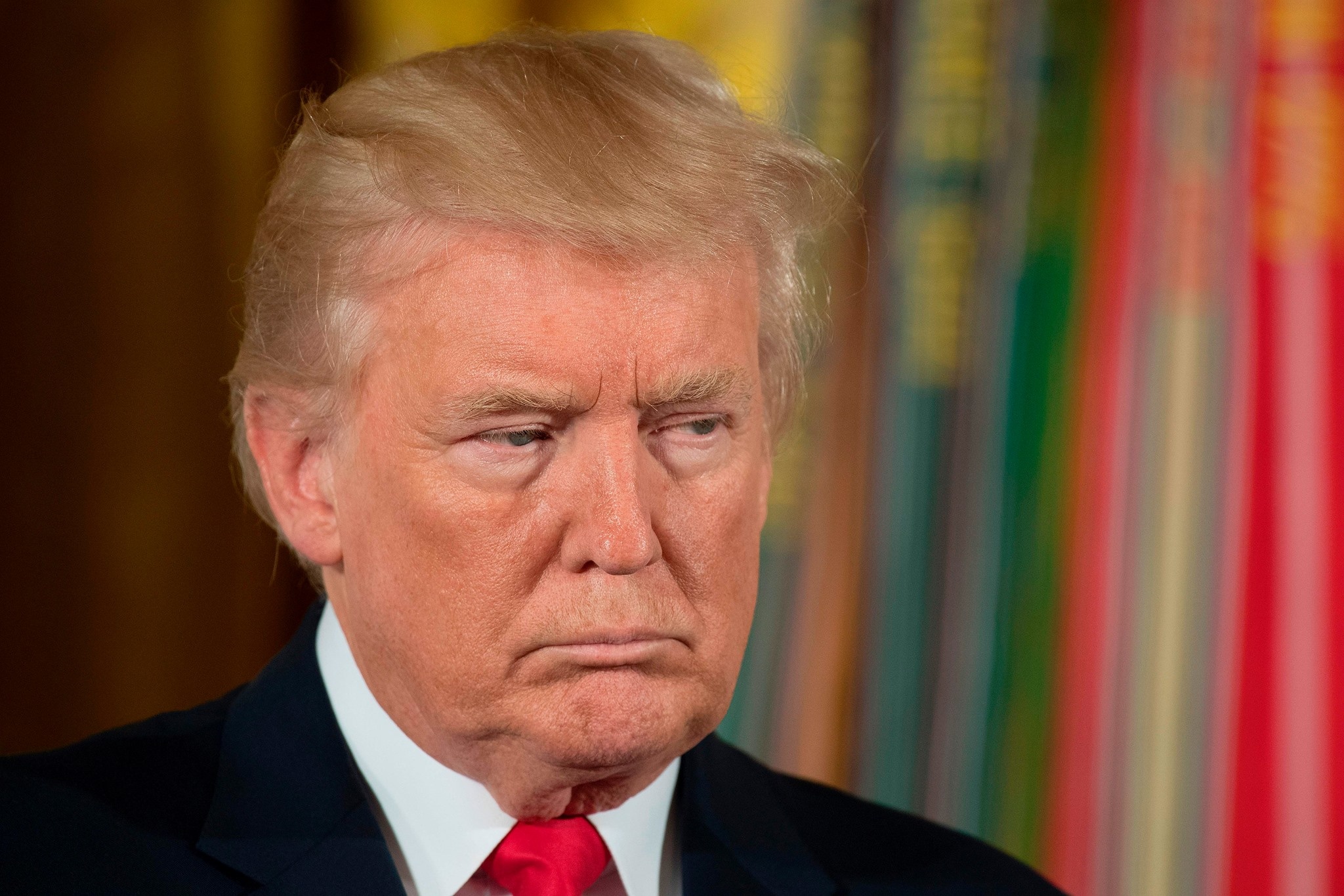 Tan Hoa xa: Ong Trump cho nen 'dam Trung Quoc sau lung' hinh anh