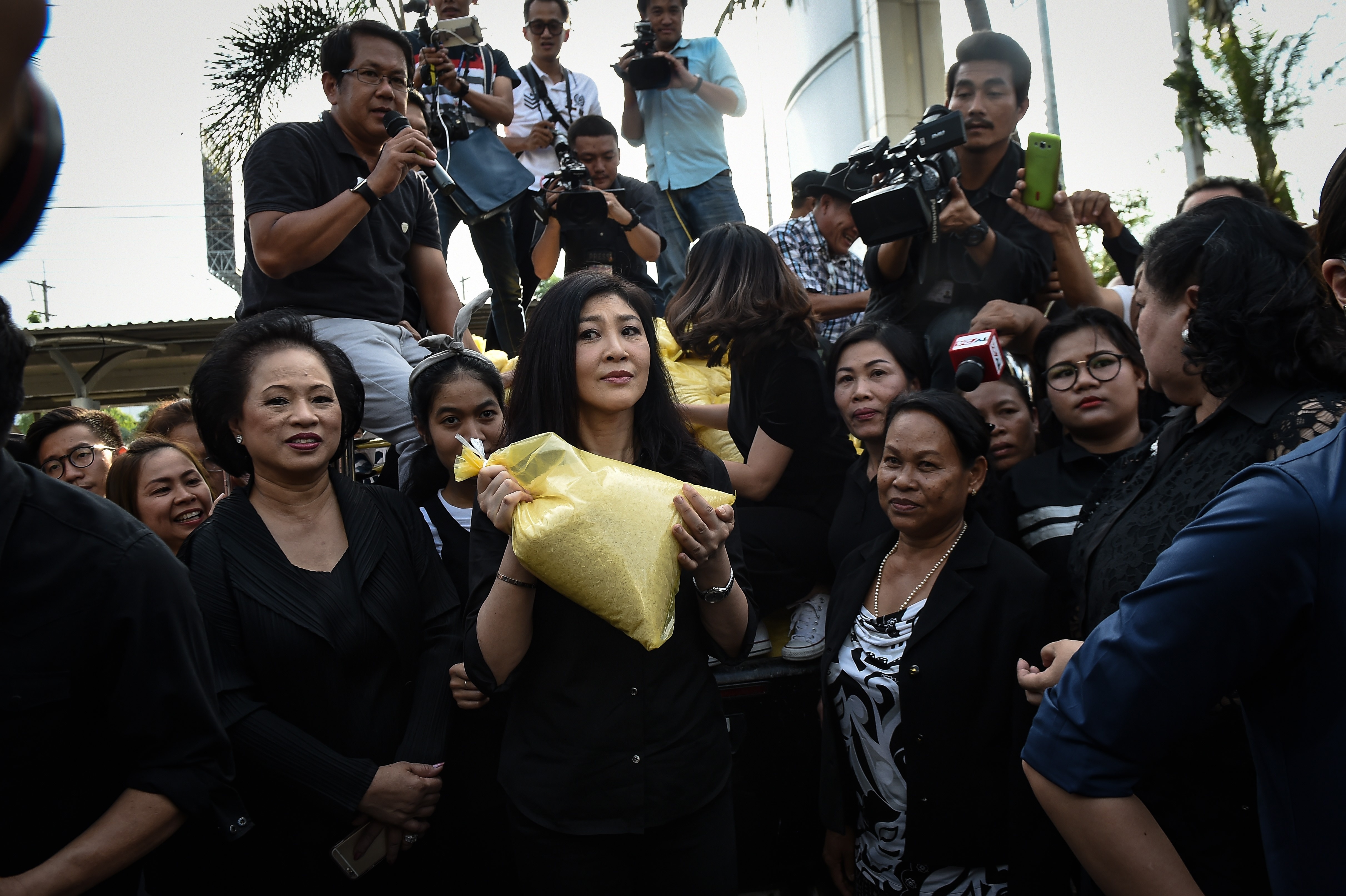 truy nã thủ tướng Thái Lan Yingluck ảnh 12 truy na thu tuong Thai Lan Yingluck anh 12