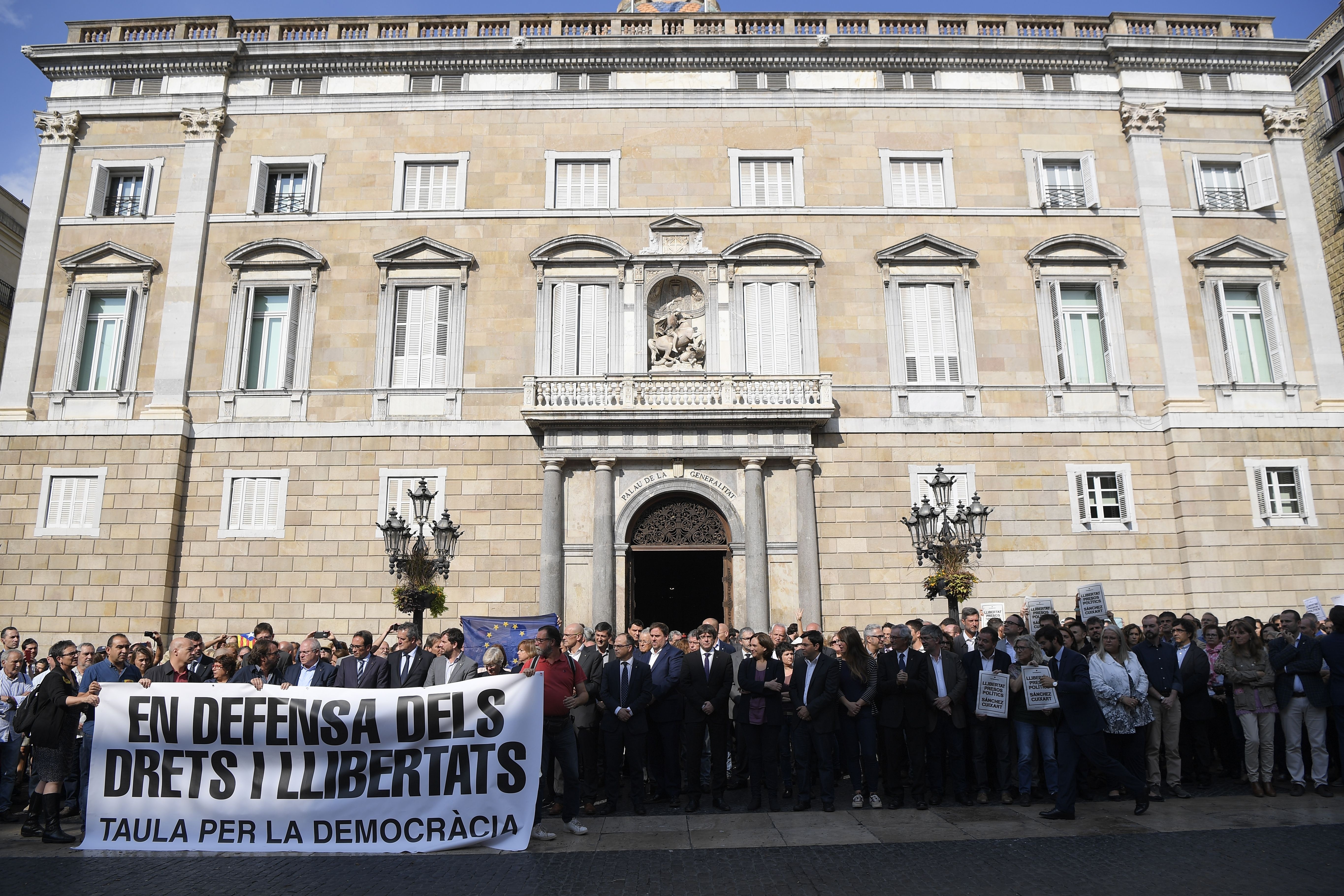 Catalonia bieu tinh vu bat giu lanh dao ly khai anh 4
