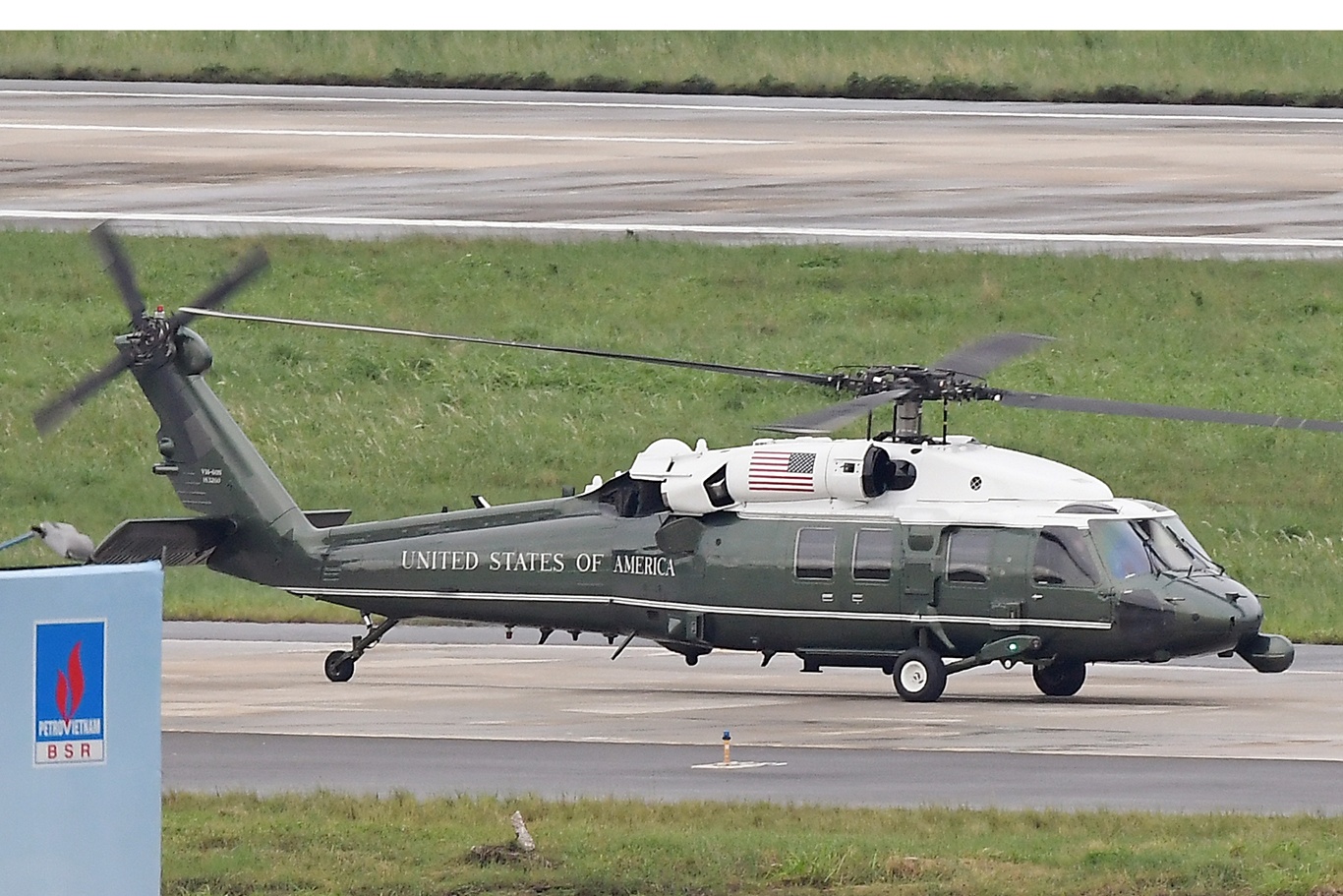 may bay My den Da Nang anh 1