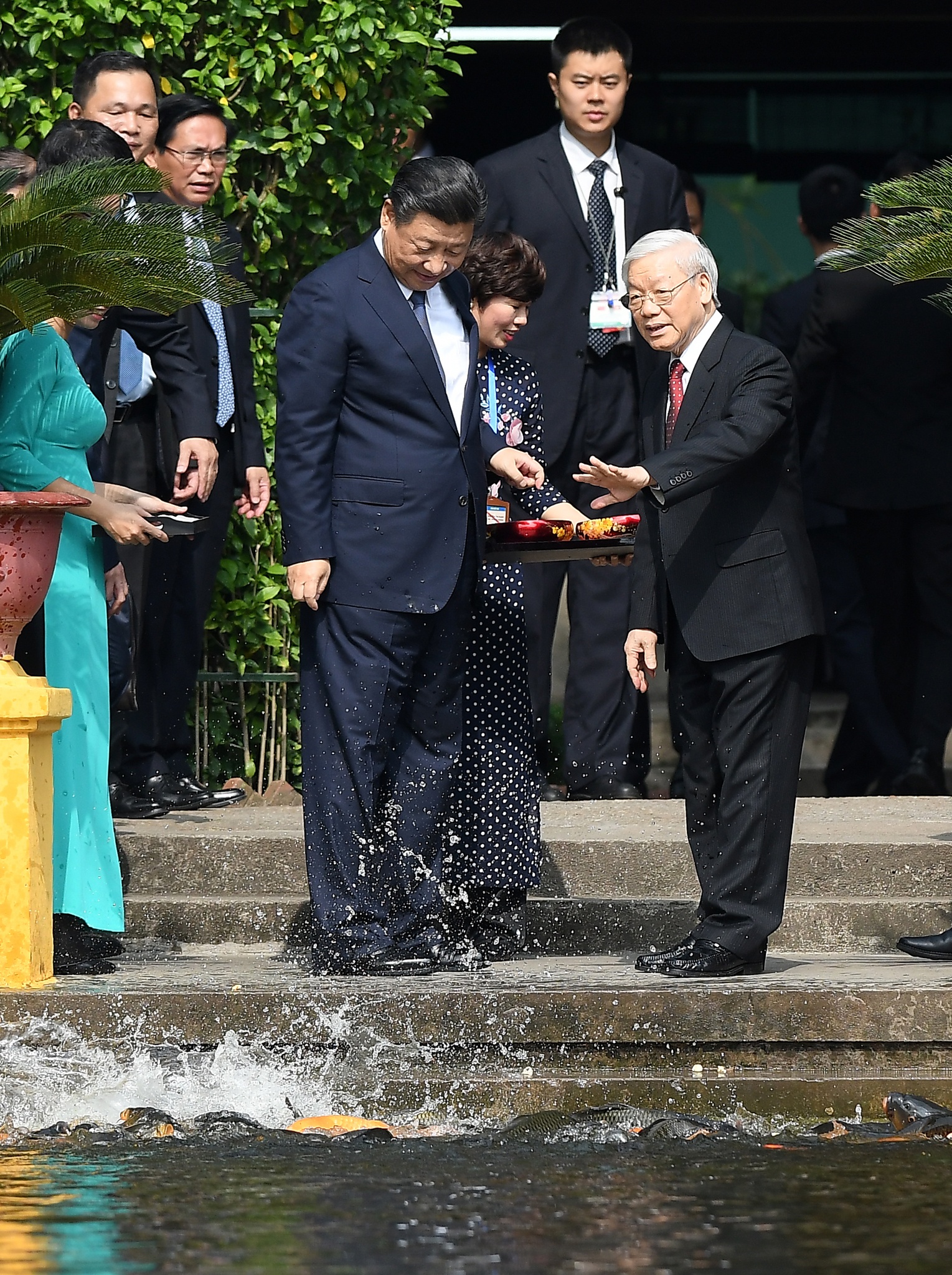 Tap Can Binh tham Viet Nam anh 4