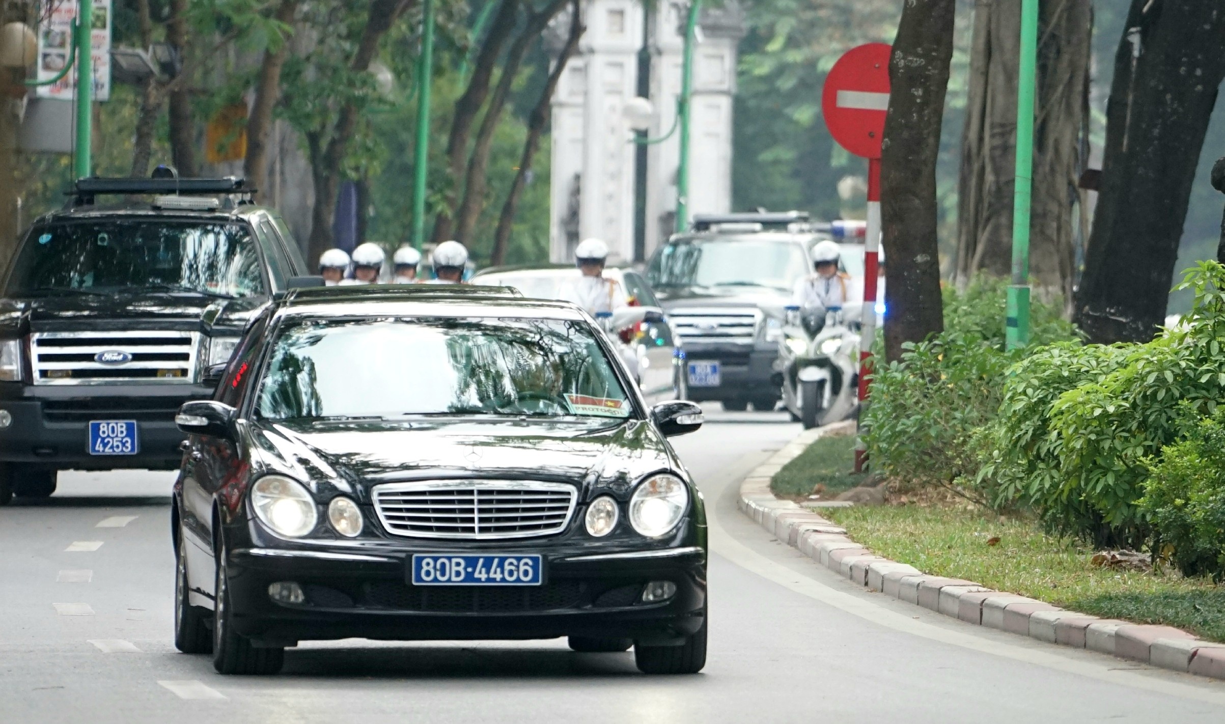 Tap Can Binh tham Ha Noi anh 6