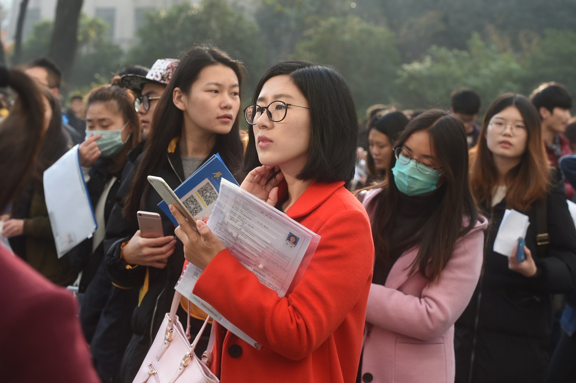 thi cong chuc tai Trung Quoc anh 2