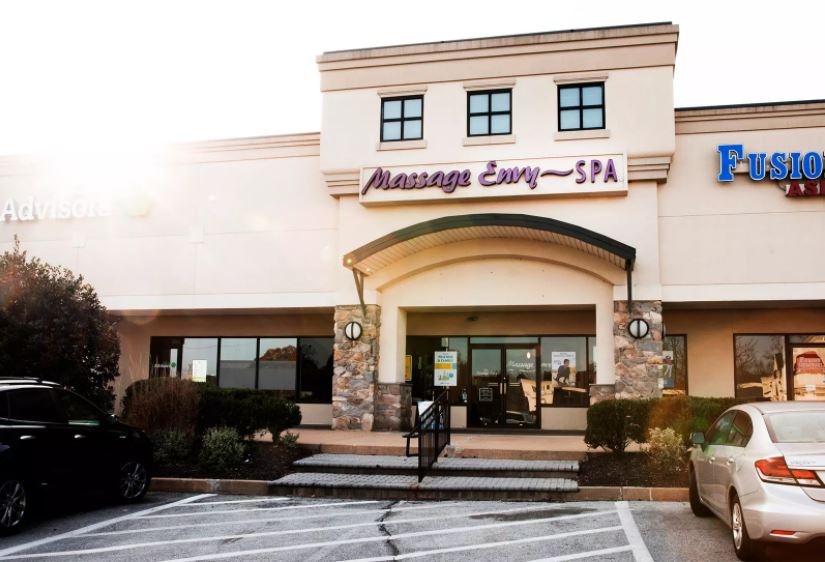 180 phu nu to bi tan cong tinh duc o chuoi massage lon nhat My hinh anh