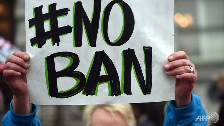 Toa Toi cao cho phep ap dung lenh cam nhap canh cua TT Trump hinh anh