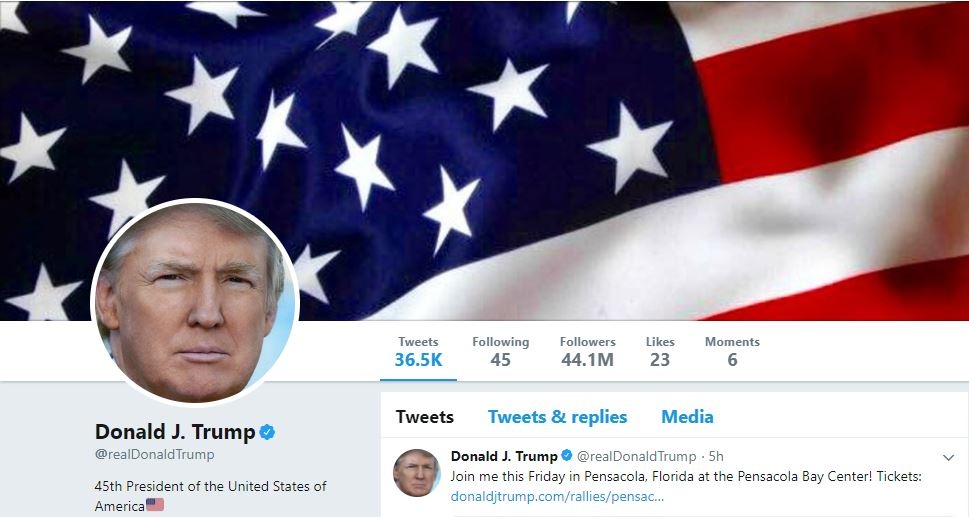 Obama hoan toan ap dao Trump tren Twitter hinh anh