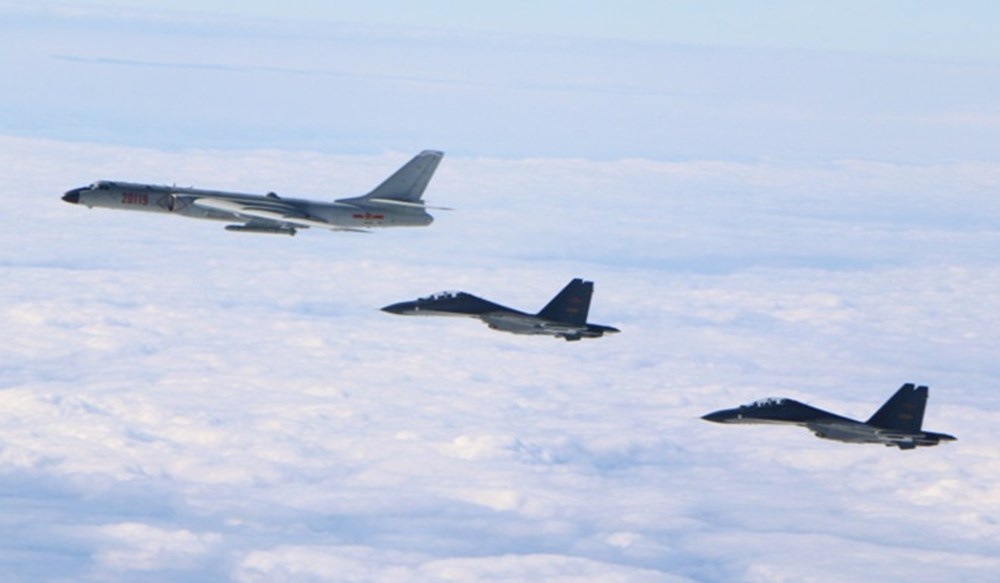 May bay Trung Quoc dien tap 'don dap' quanh dao Dai Loan hinh anh