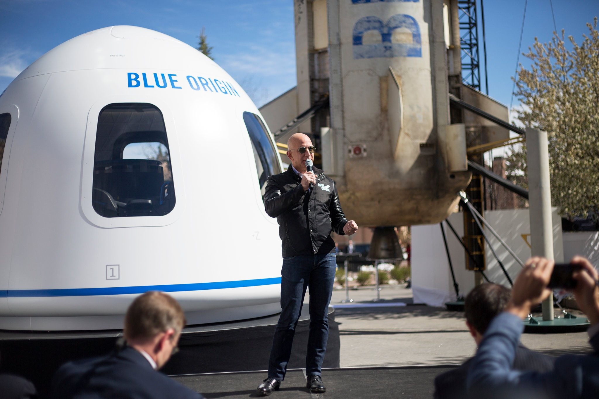 nguoi giau nhat lich su Jeff Bezos anh 6