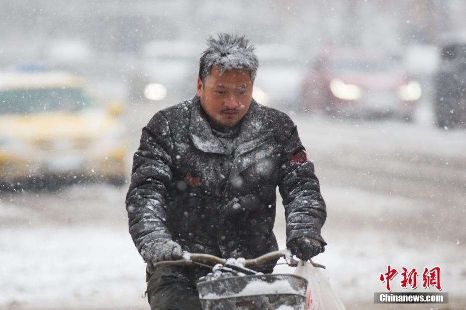 Tuyet roi trang troi, nguoi Viet o TQ lo lo hen chung ket U23 hinh anh