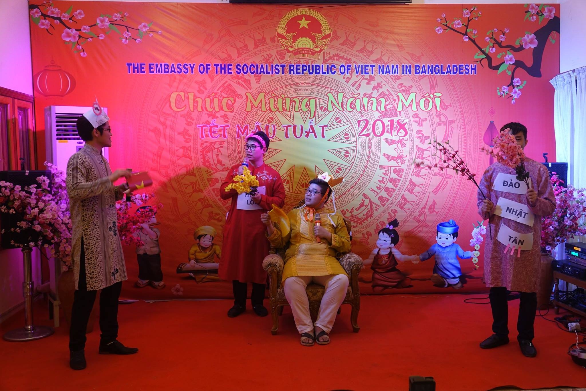 kieu bao don tet anh 8