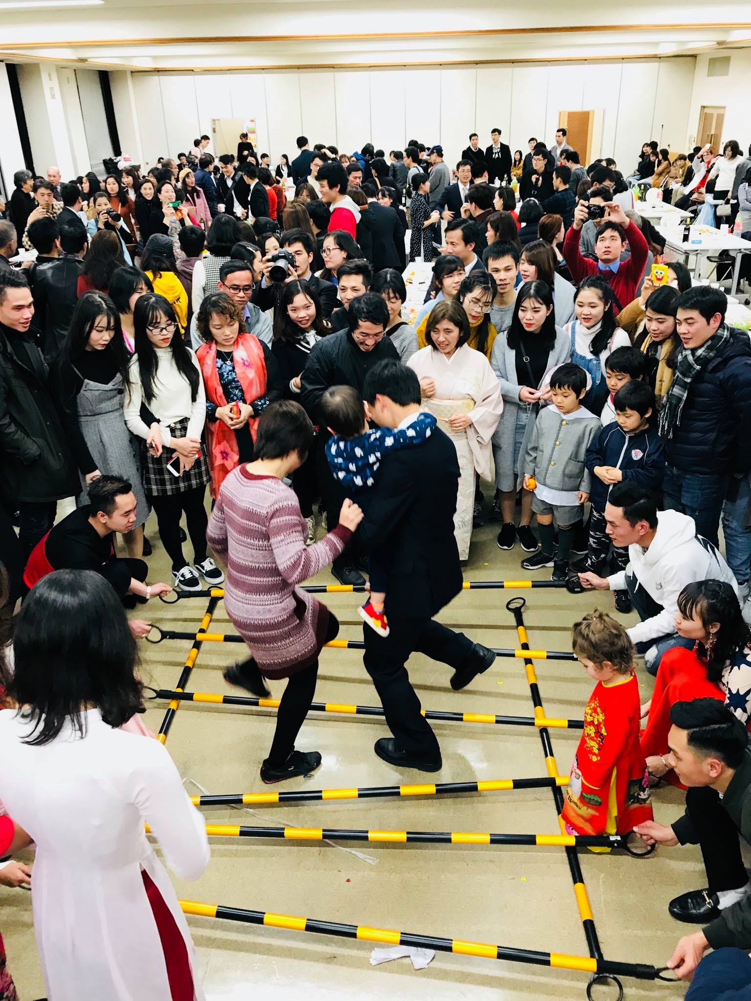 kieu bao don tet anh 17