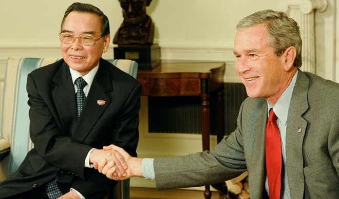 Tu chuyen di lich su cua TTg Phan Van Khai, nhin lai quan he Viet - My hinh anh