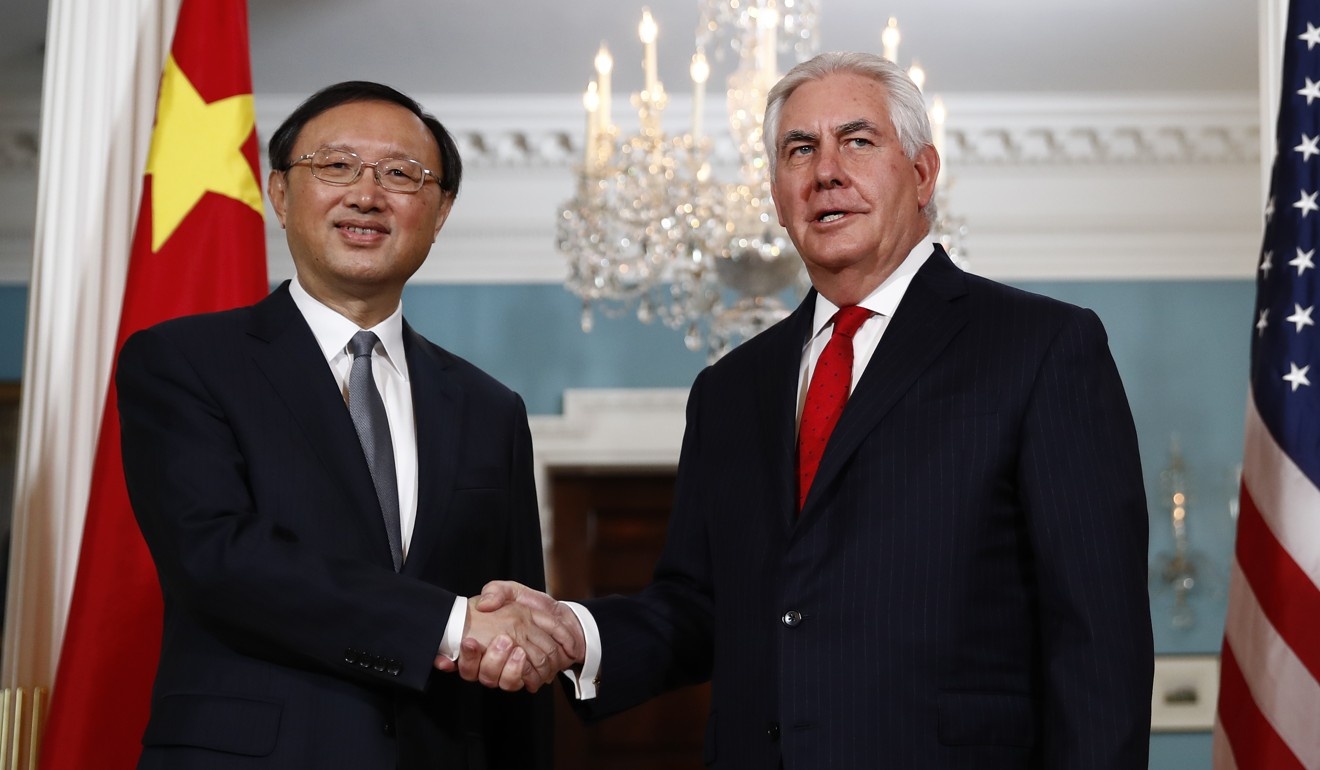 doi ngu co van doi ngoai cua tap can binh anh 3