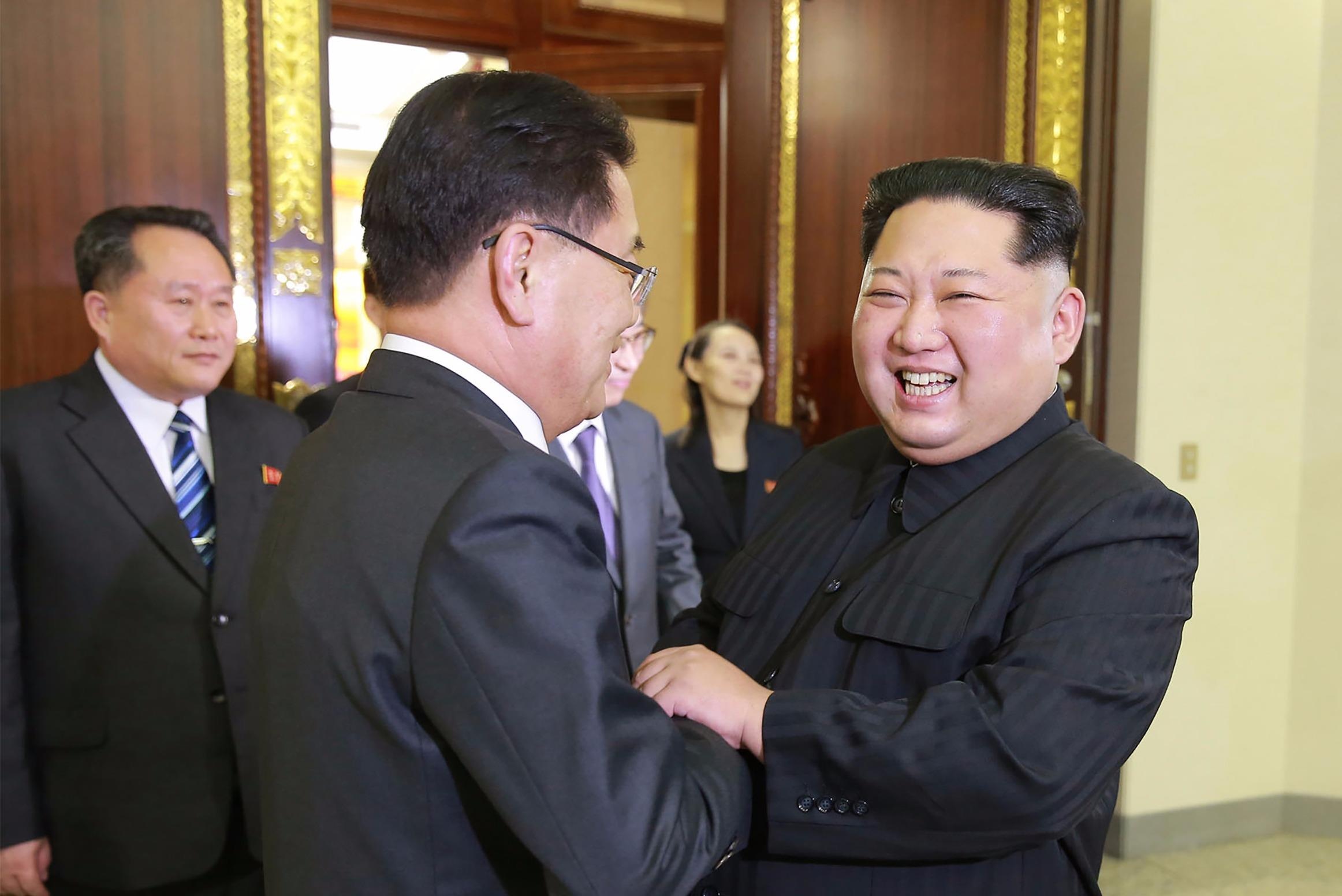 Loi ke cua quan chuc Han Quoc ve bua toi cung Kim Jong Un hinh anh