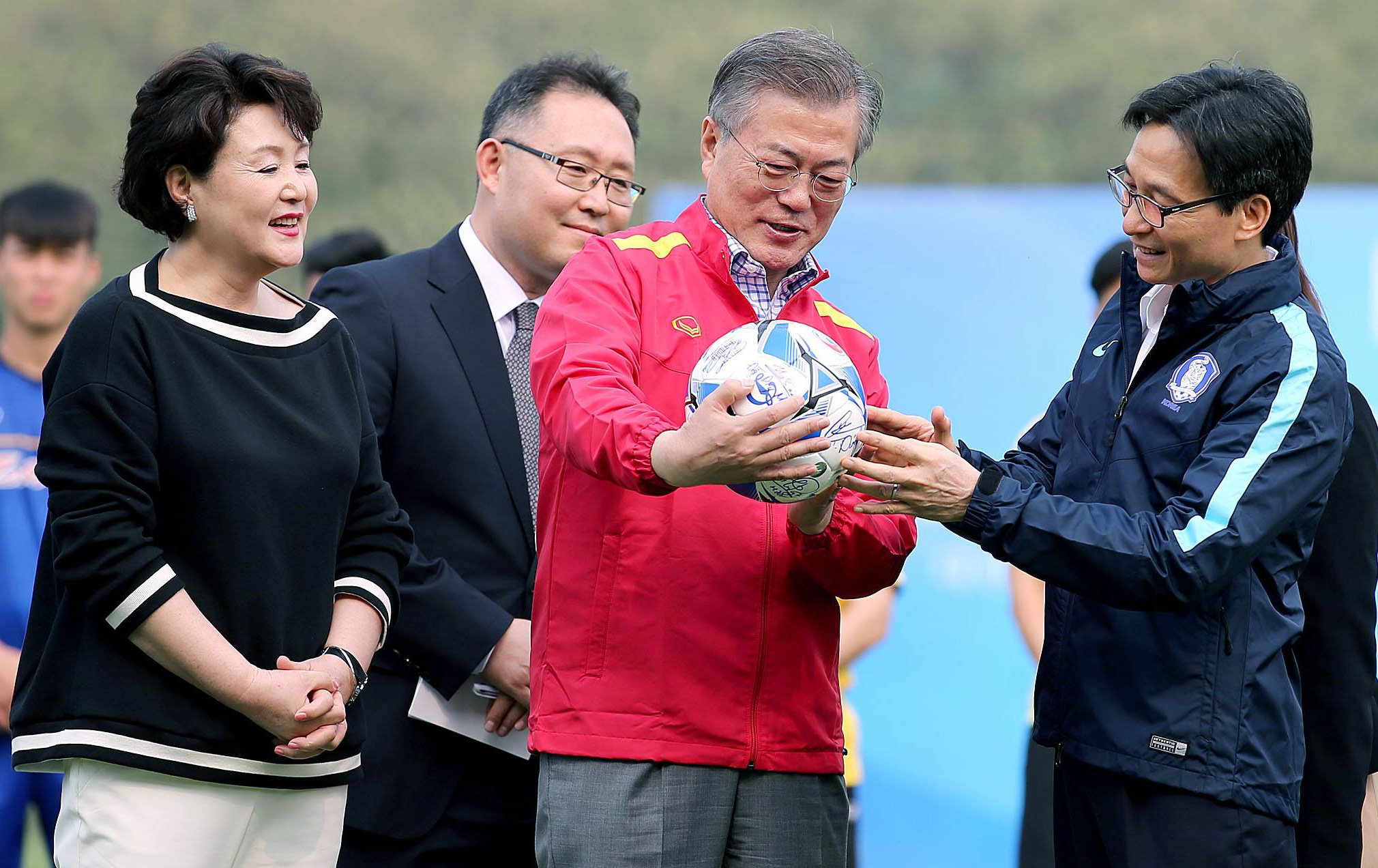 Tong thong Han Quoc: 'Neu khong bao tuyet, U23 Viet Nam da vo dich' hinh anh