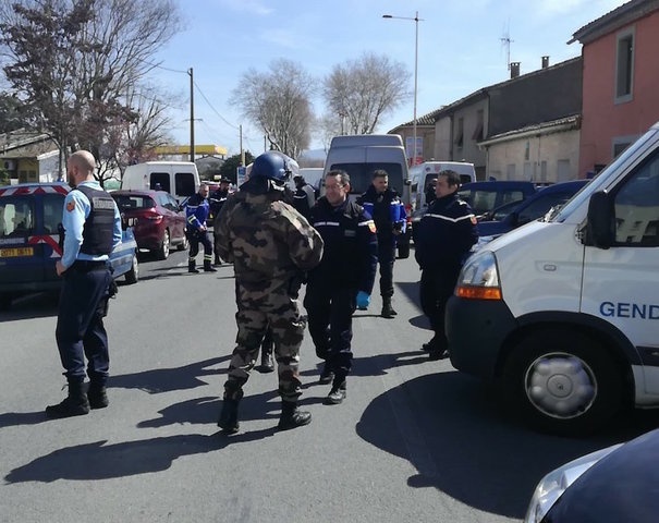 tan cong khung bo sieu thi phap anh 2