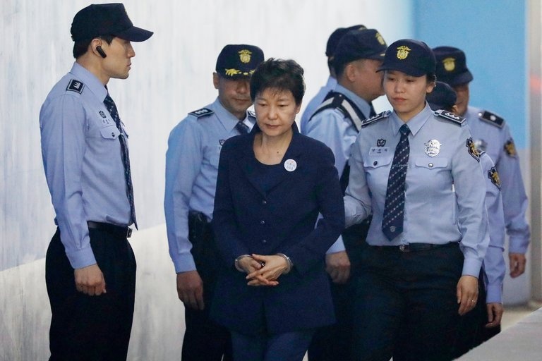 phien tuyen an ba park geun hye anh 1