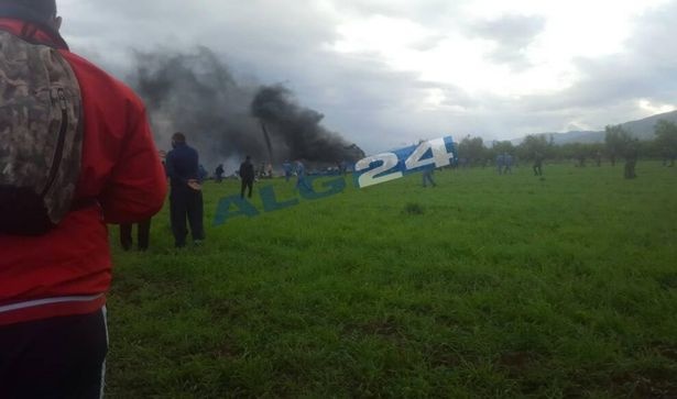 máy bay quân sự rơi ảnh 1 may bay quan su roi anh 1