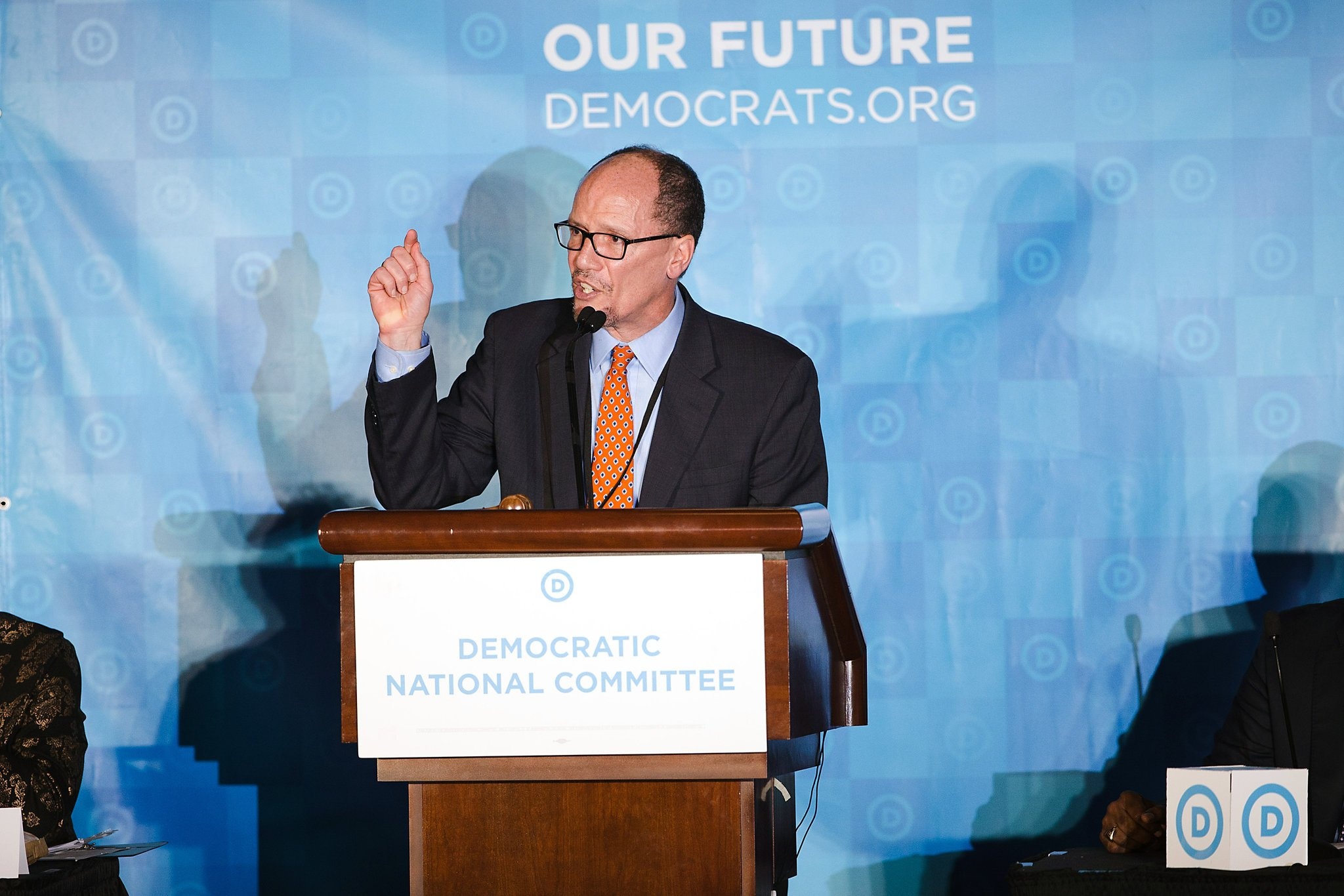 dang dan chu kien trump anh 2