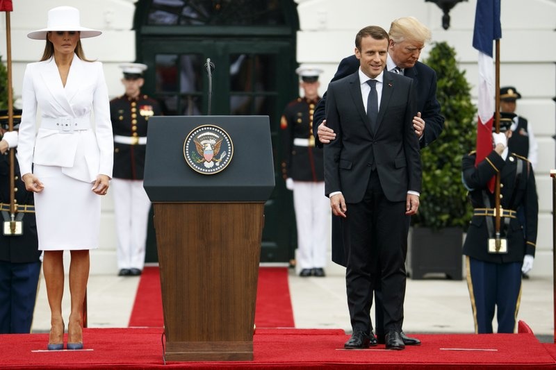 thoi trang de nhat phu nhan My anh 8