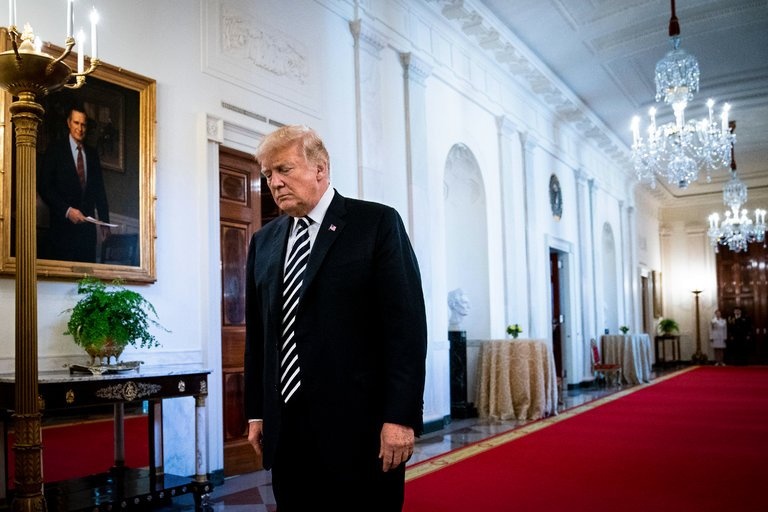 Trump thua nhan tra tien de bung bit vu sao phim khieu dam hinh anh