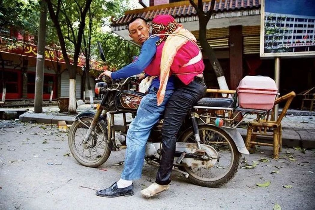 10 nam dong dat tu xuyen anh 3