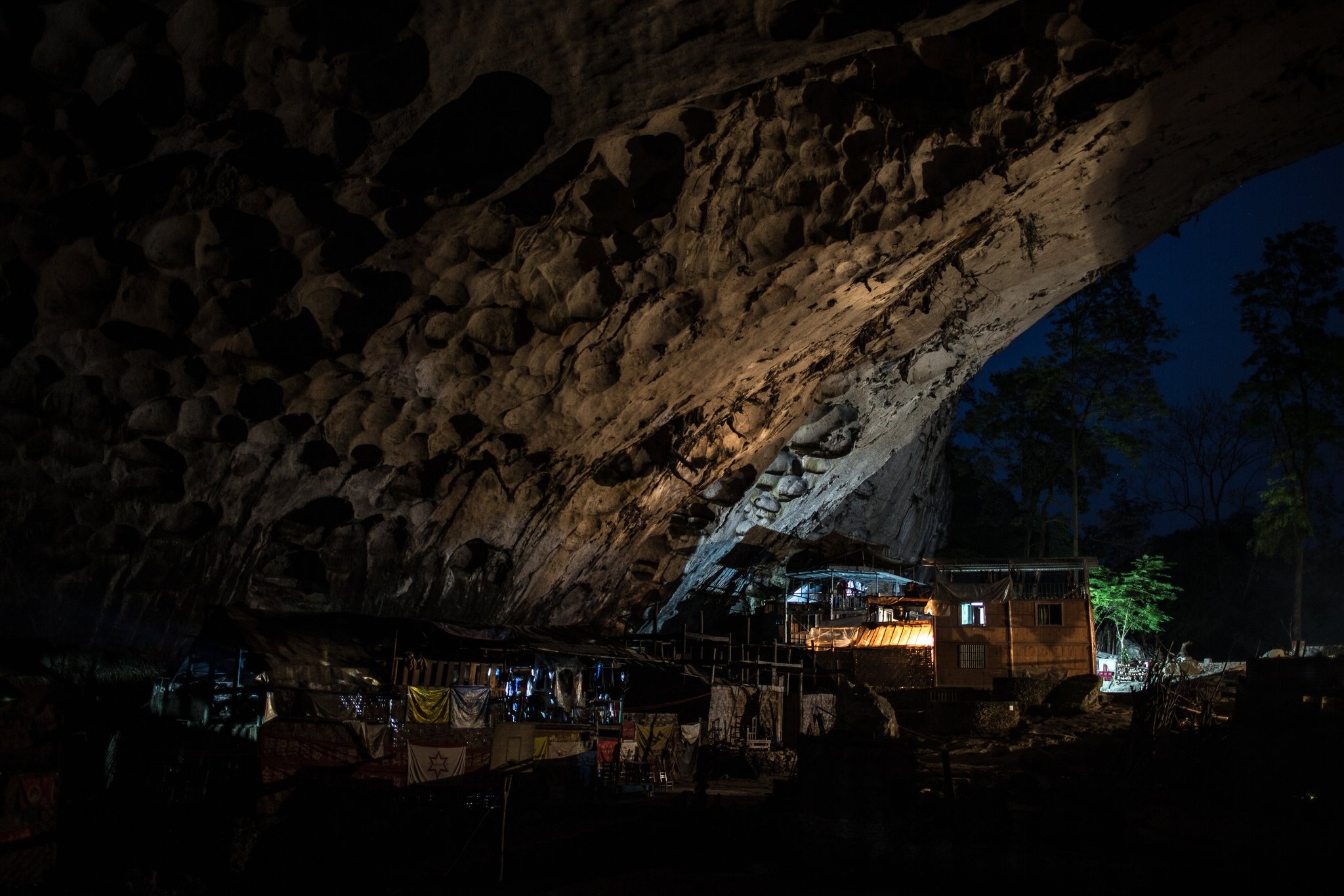 nguoi song trong hang dong trung quoc anh 5
