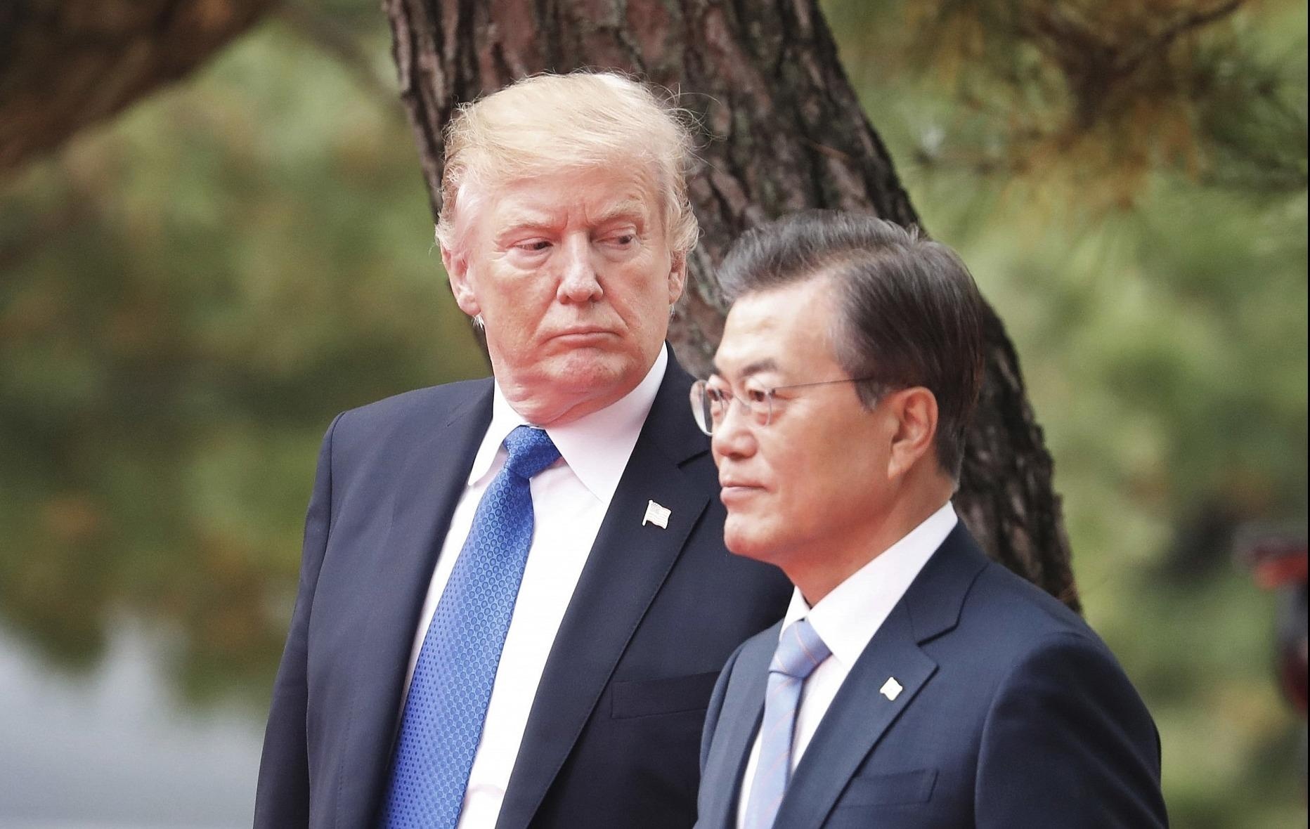 Hoa dam My - Trieu la ganh nang tren vai tong thong Han Quoc hinh anh