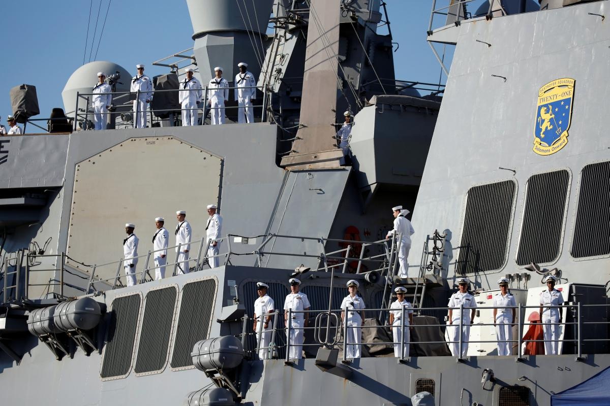 tau khu truc my den nhat anh 3