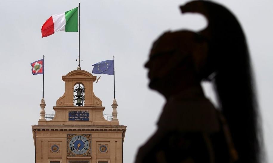 Song gio EU: Don chi mang tu khung hoang chinh tri o Italy hinh anh